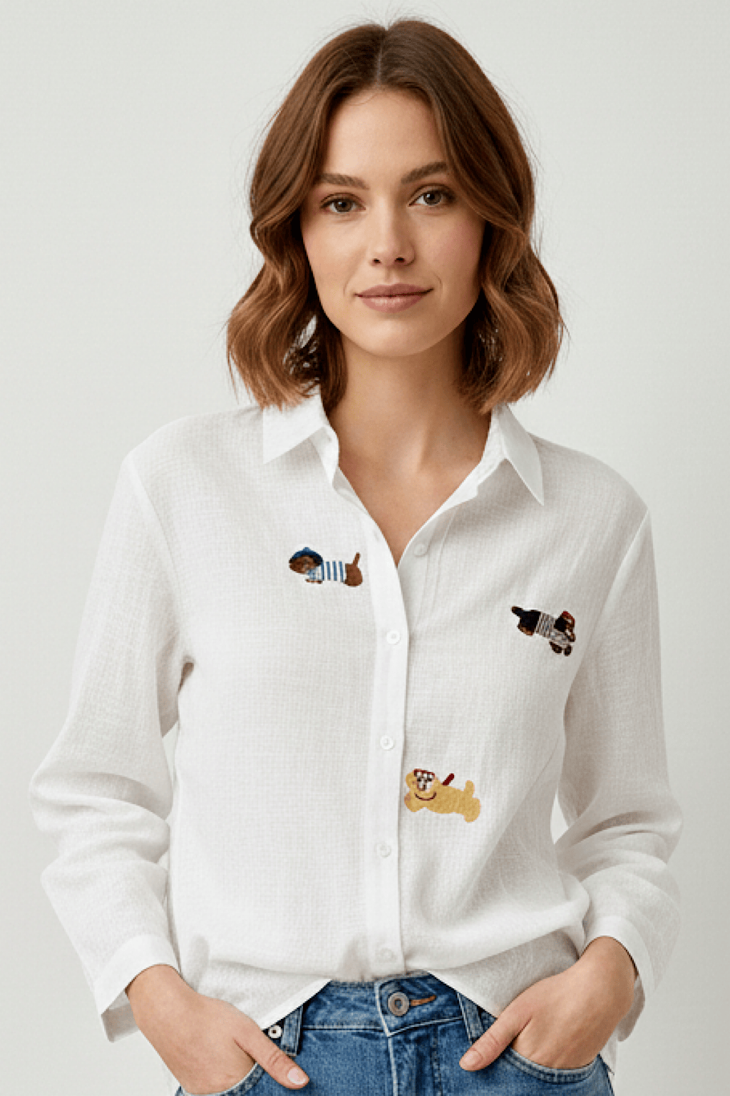 SHIRT GESTICKTE HÜNDCHEN