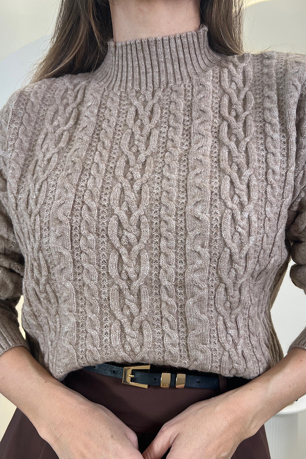 JERSEY TRENZADO CUELLO SUBIDO