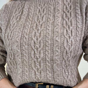 JERSEY TRENZADO CUELLO SUBIDO