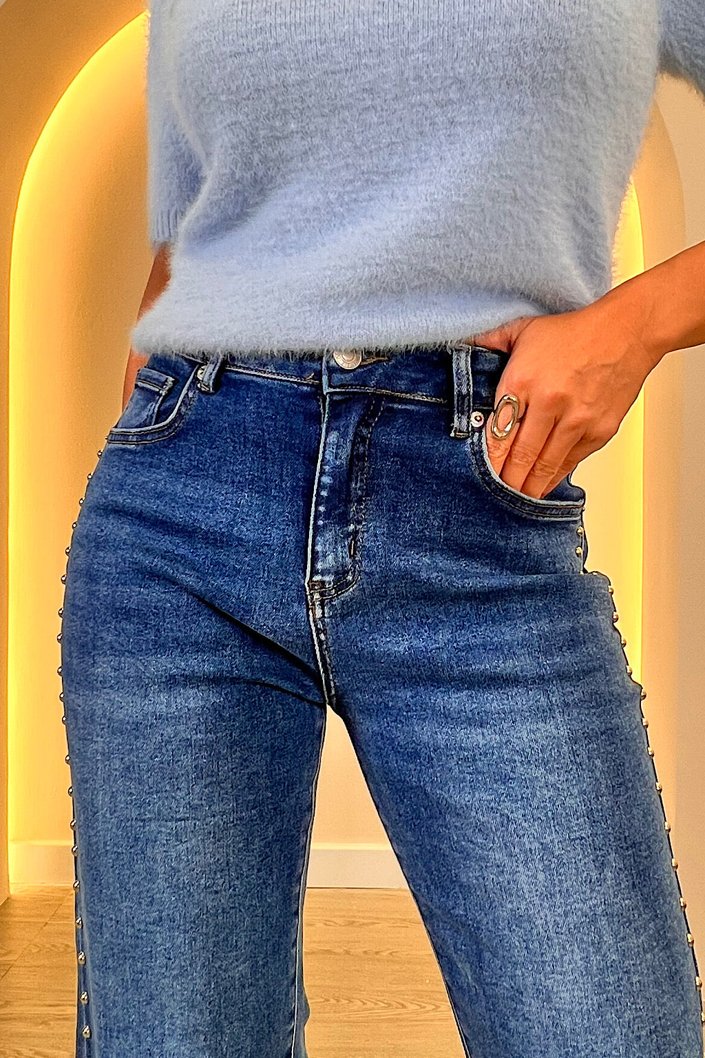 PANTALON TACHUELAS SARA