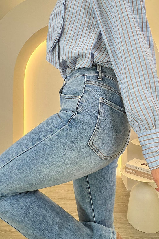 BOOT CUT JEANS