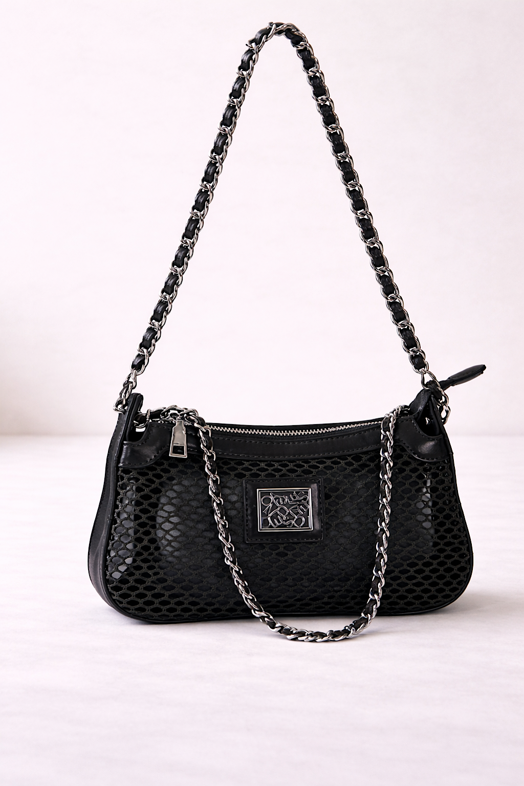 BAGUETTE-TASCHE AUS NETZ