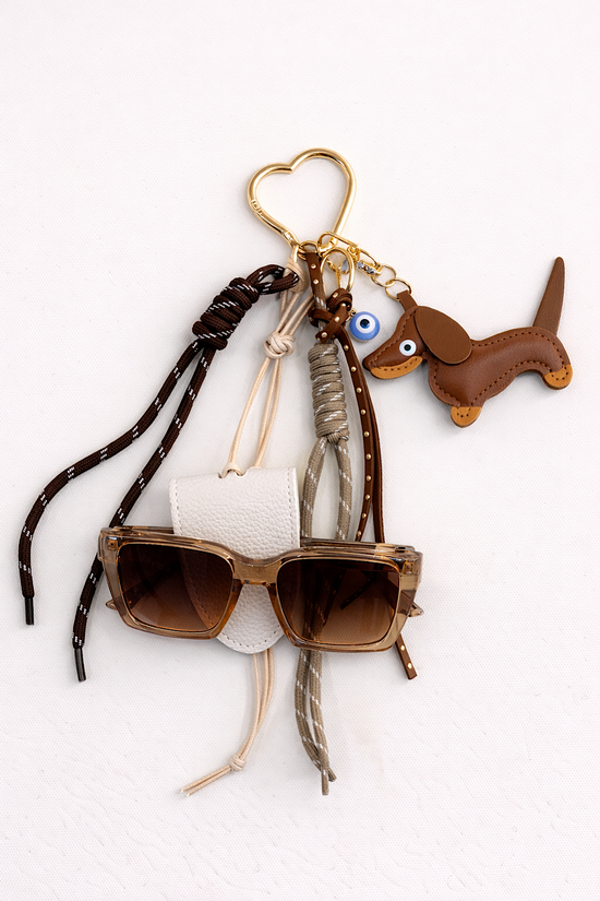 LLAVERO CHARM PERRITO + CUELGA GAFAS