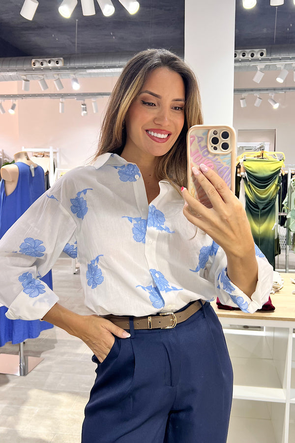 CAMISA BORDADO FLORES BLUE