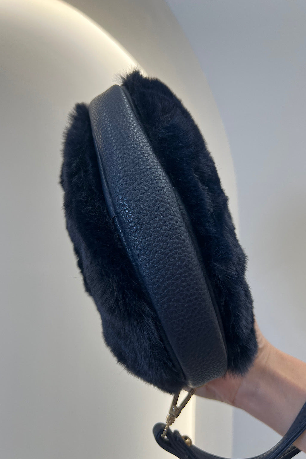 BOLSO PELUCHE CADENA