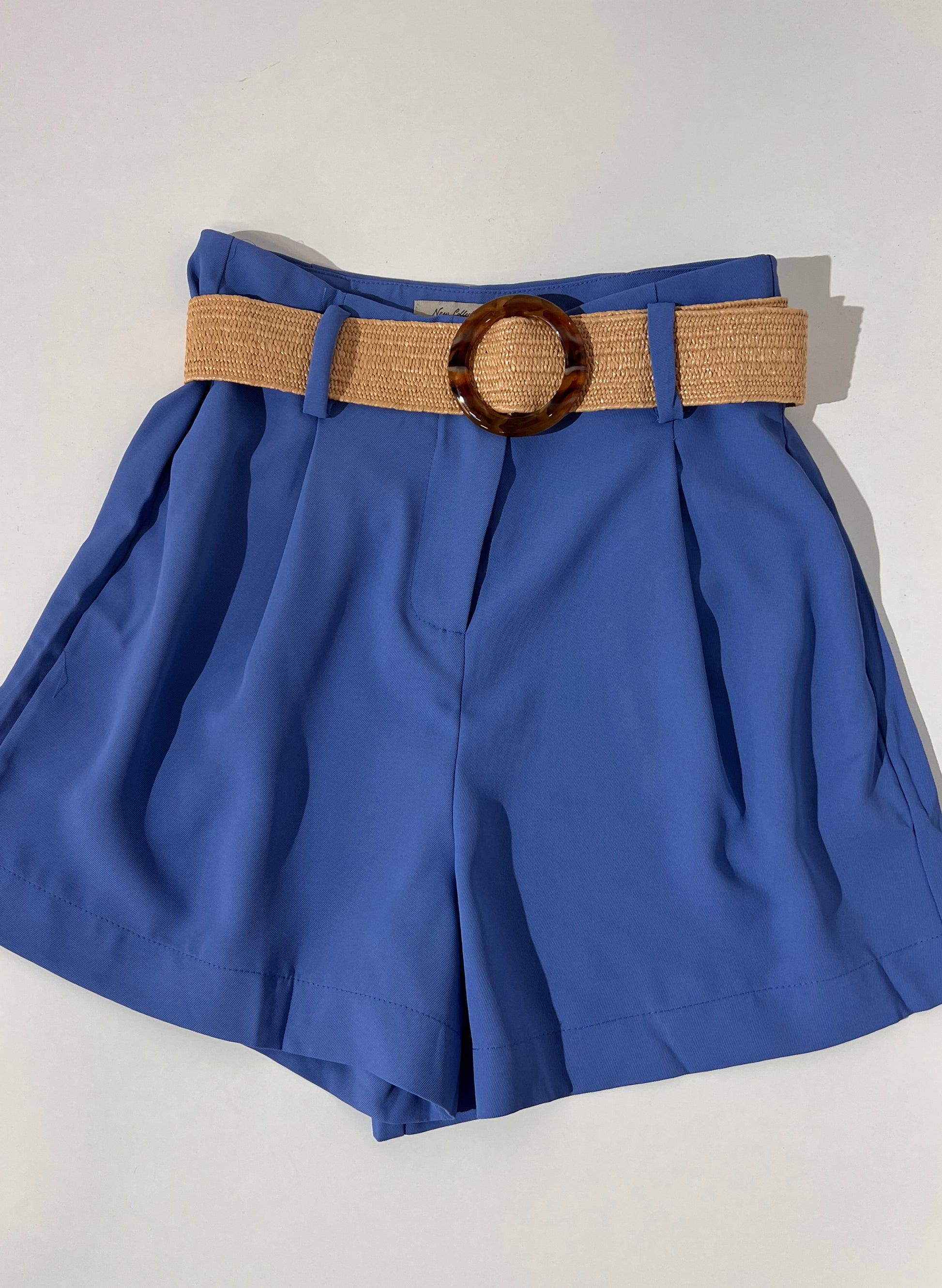SHORT CON CINTURON SARA