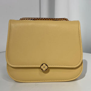 BOLSO PEQUEÑO DETALLE BOTON FLOR