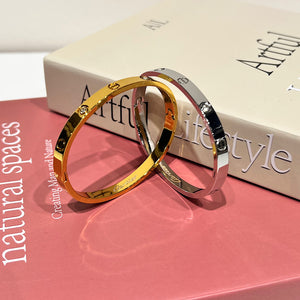 PULSERA RIGIDA CELINE