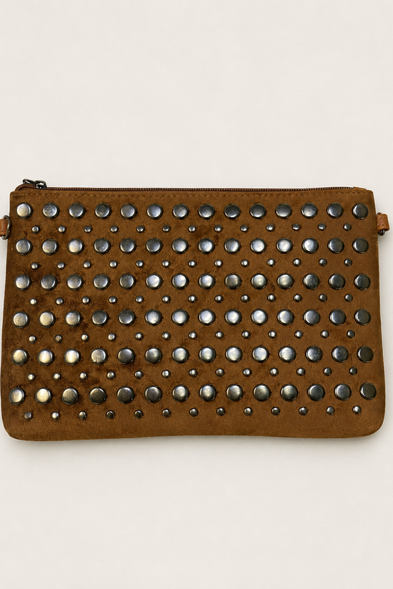 BOLSO DE MANO TACHAS