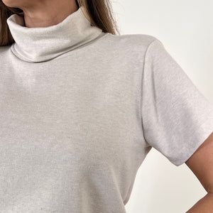 JERSEY MANGA CORTA CUELLO VUELTO