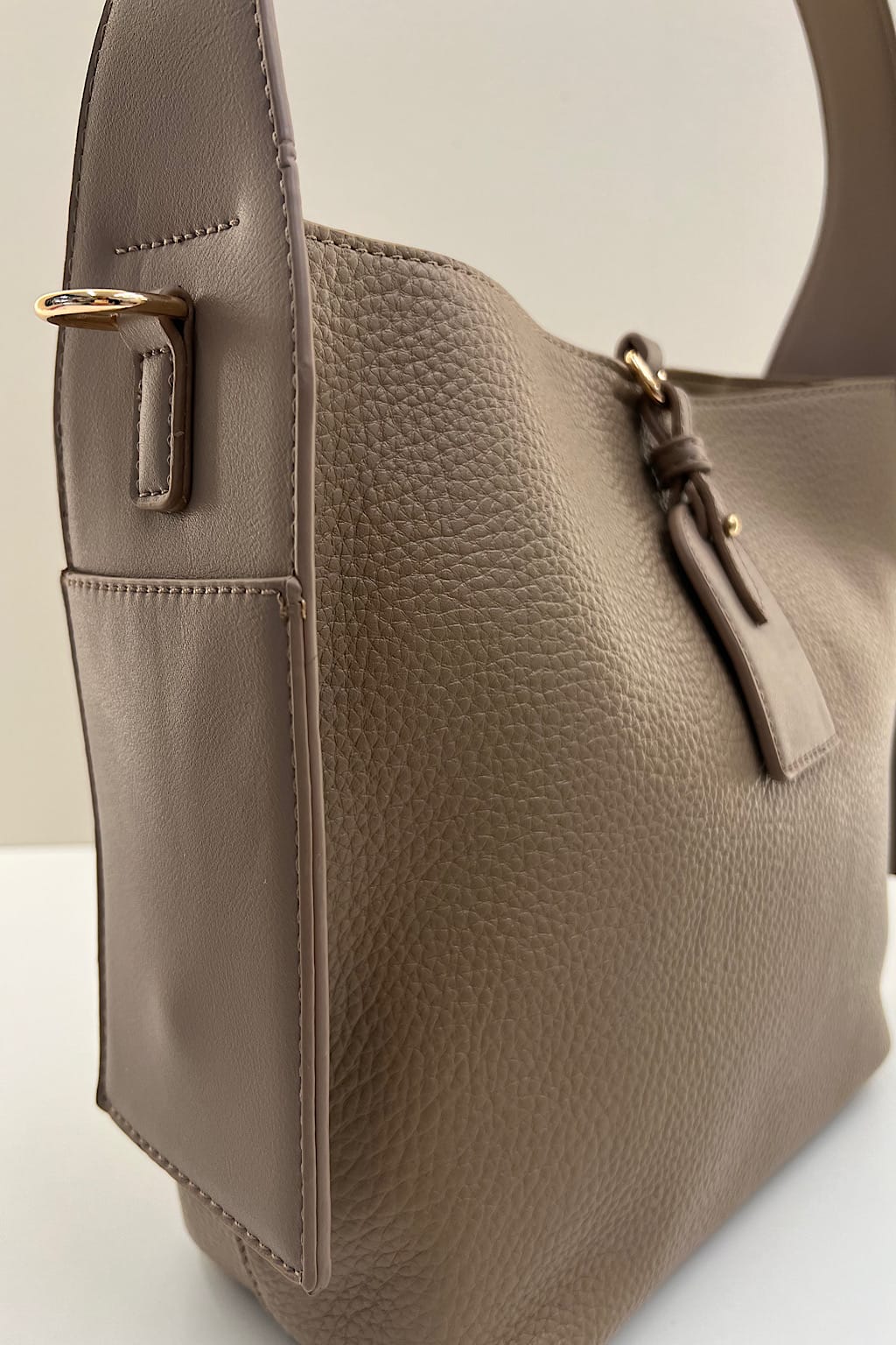 BOLSO BUCKET AMARI