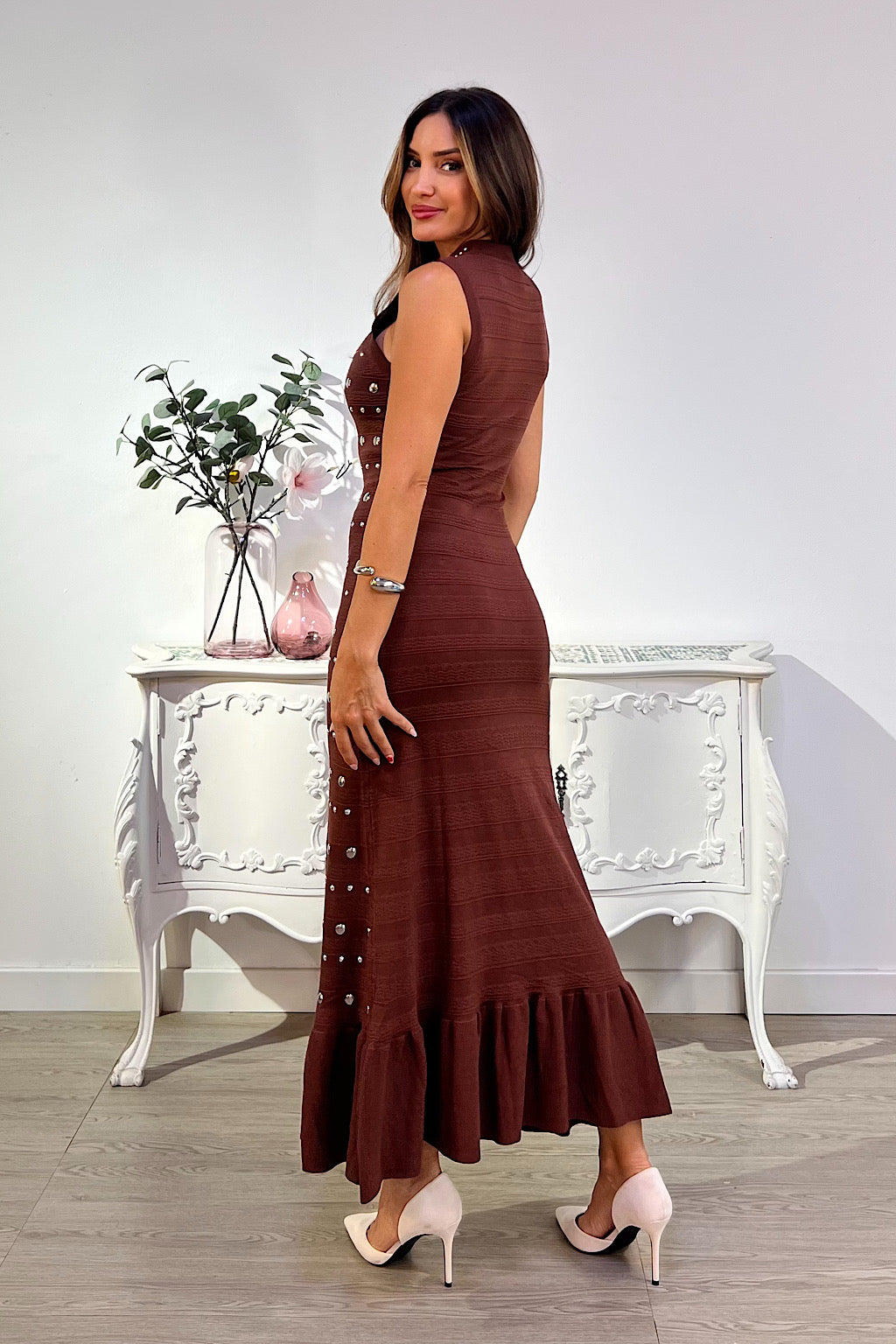 VESTIDO LARGO TACHUELAS PUNTO