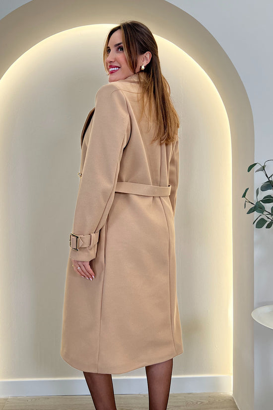 ABRIGO PAÑO DETALLE HEBILLA PUÑO