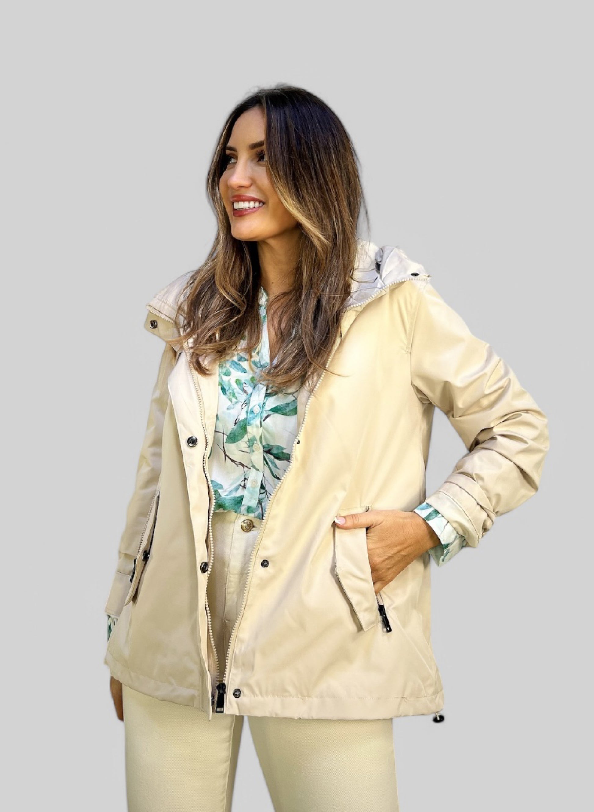 CHAQUETA CORTA VIENTO VERSATIL