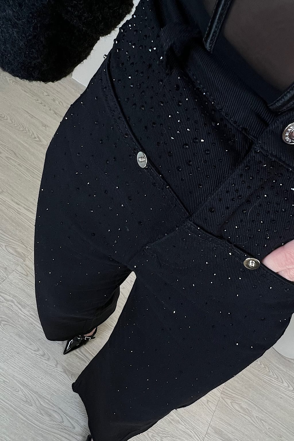 HOSE KRISTALLE SCHWARZ
