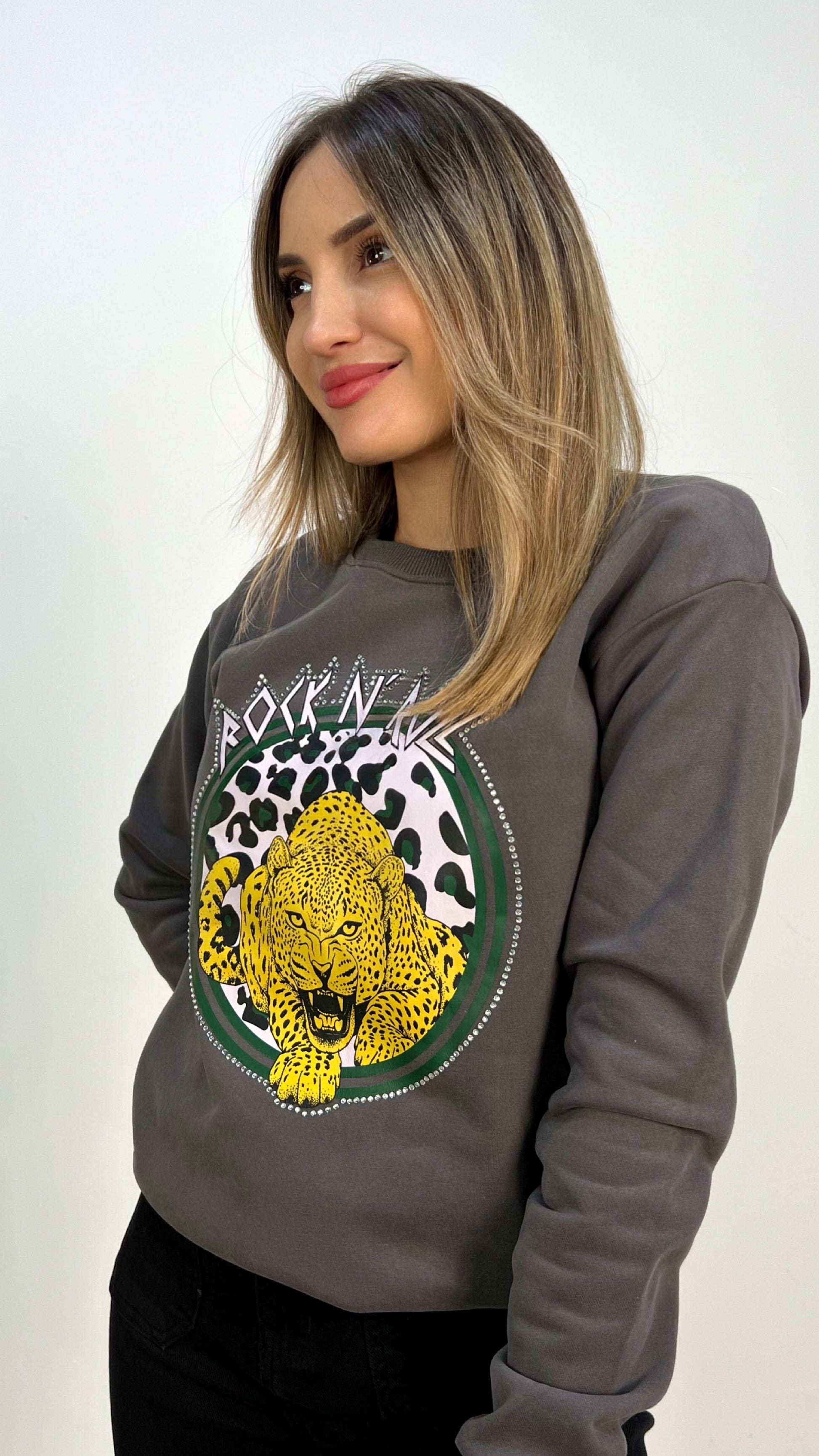 SUDADERA LEO ROCK