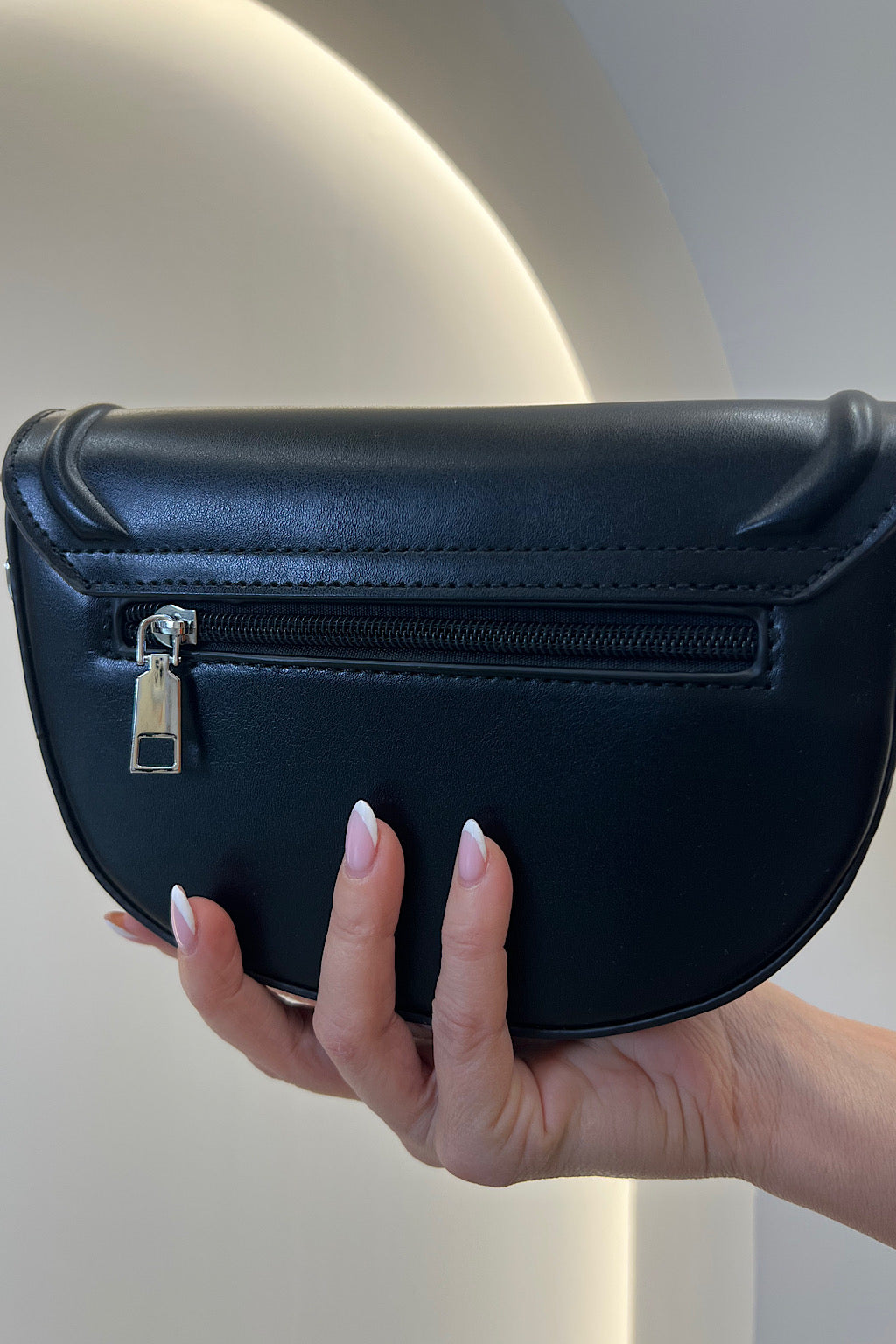 BOLSO BANDOLERA MEDIA LUNA