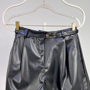 SHORT POLIPIEL CON CINTURON