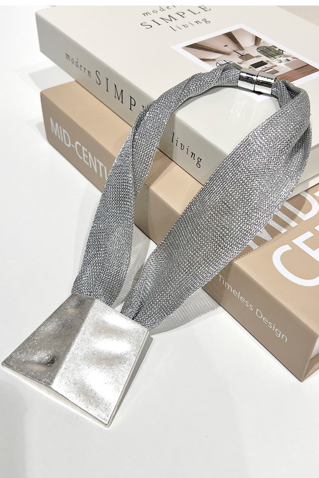 COLLAR GEOMETRIK MALLA