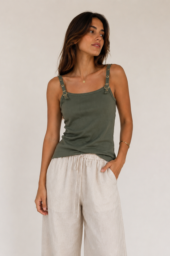 CAMISETA RIB HEBILLAS