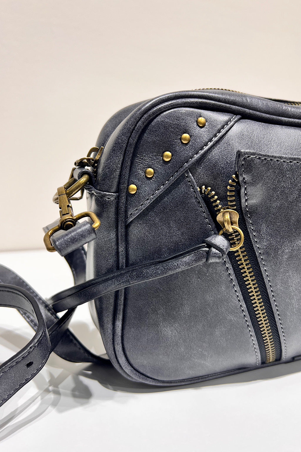 BOLSO BANDOLERA REBEL