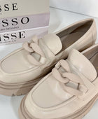 MOCASIN PLATAFORMA CADENA BEIGE