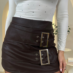 FALDA POLIPIEL CON PANTALON BAJO HEBILLAS