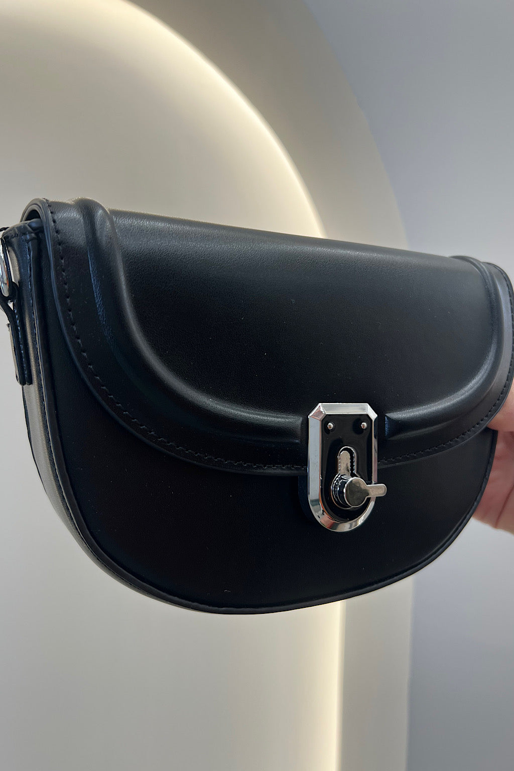 BOLSO BANDOLERA MEDIA LUNA