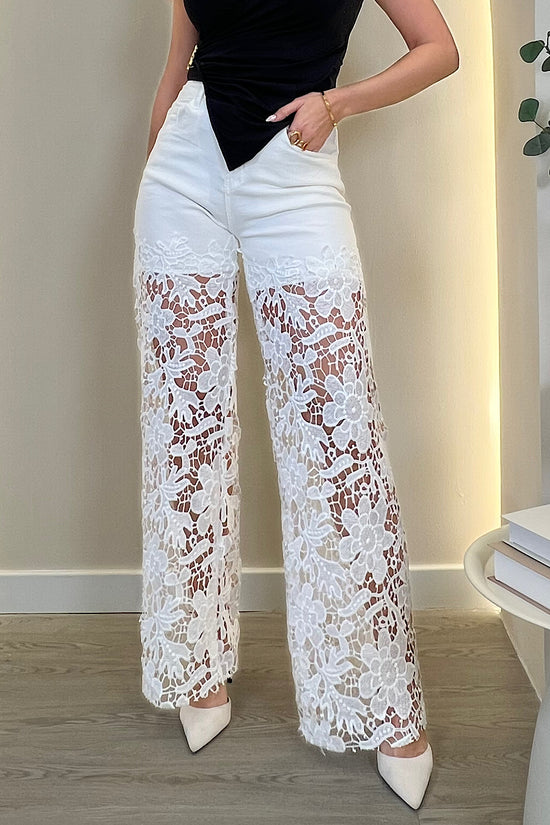 PANTALON VAQUERO CALADO FLORES