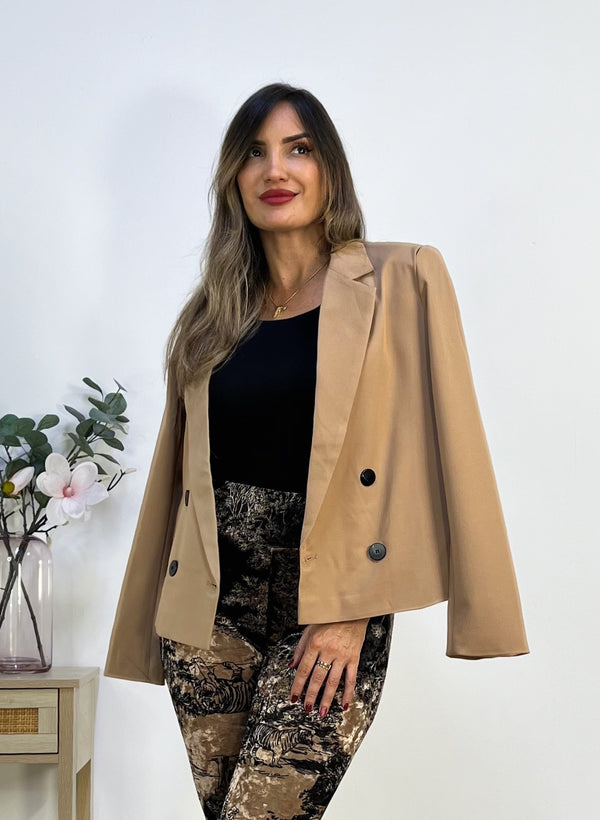 BLAZER SOLAPA CON HOMBRERA