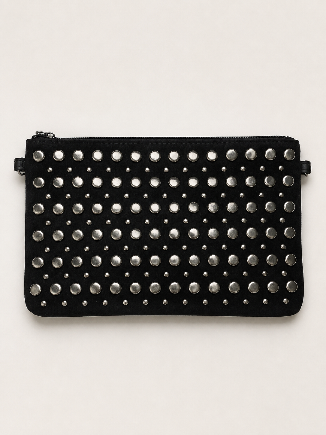BOLSO DE MANO TACHAS
