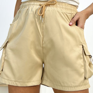 SHORT CON BOLSILLO CARGO