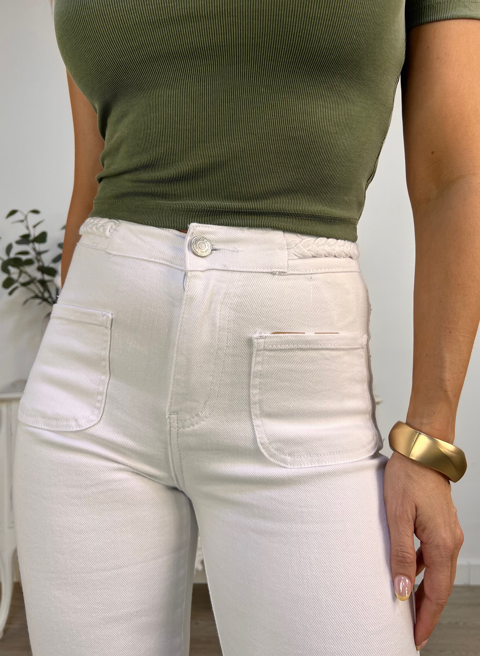 PANTALOM VAQUERO CINTURON TRENZA