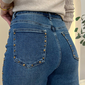 PANTALON VAQUERO TACHUELAS LAULIA