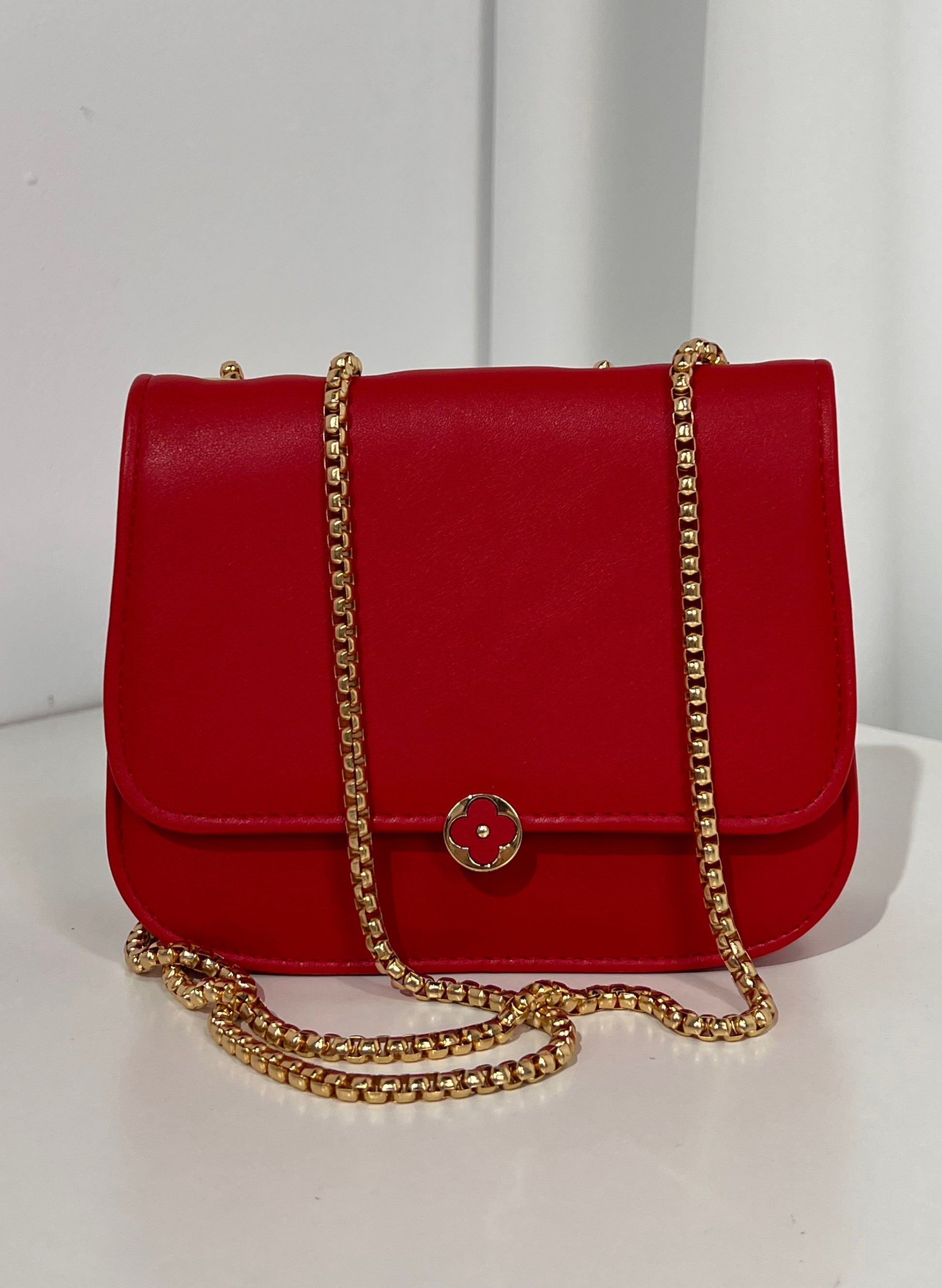 BOLSO PEQUEÑO DETALLE BOTON FLOR