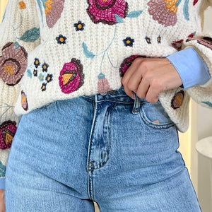 PANTALON VAQUEROBAJO DESFLECADO