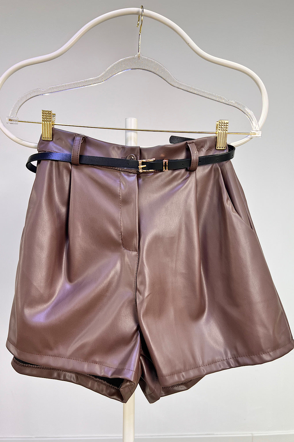 SHORT POLIPIEL CON CINTURON