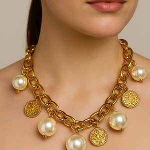 COLLAR PERLAS + MEDALLAS