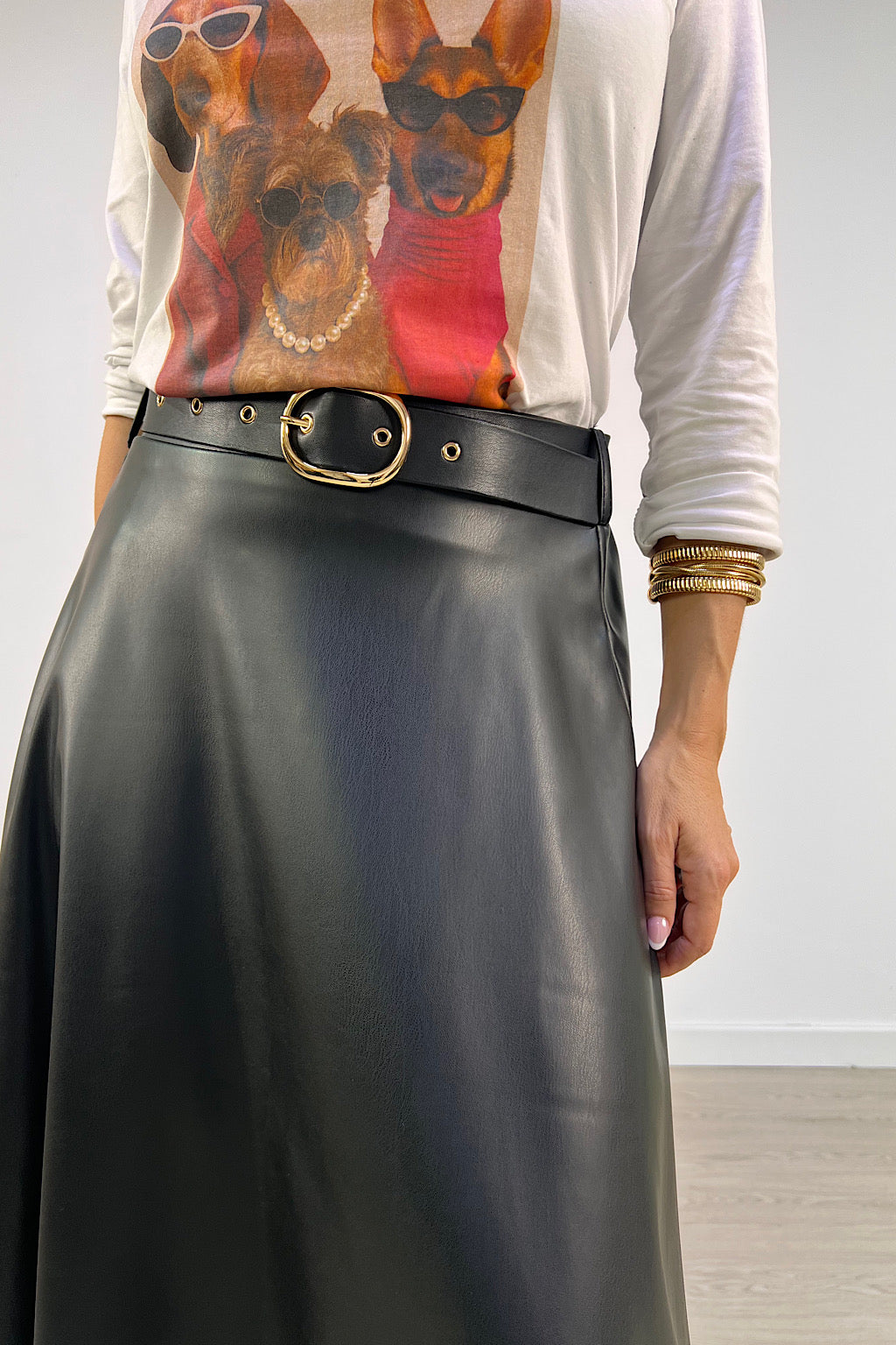 FALDA LARGA POLIPIEL CON CITURÓN