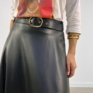 FALDA LARGA POLIPIEL CON CITURÓN