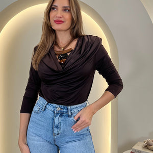 BLUSA DRAPEADA MOCA