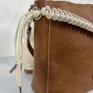 BOLSO DETALLLE TRENZA