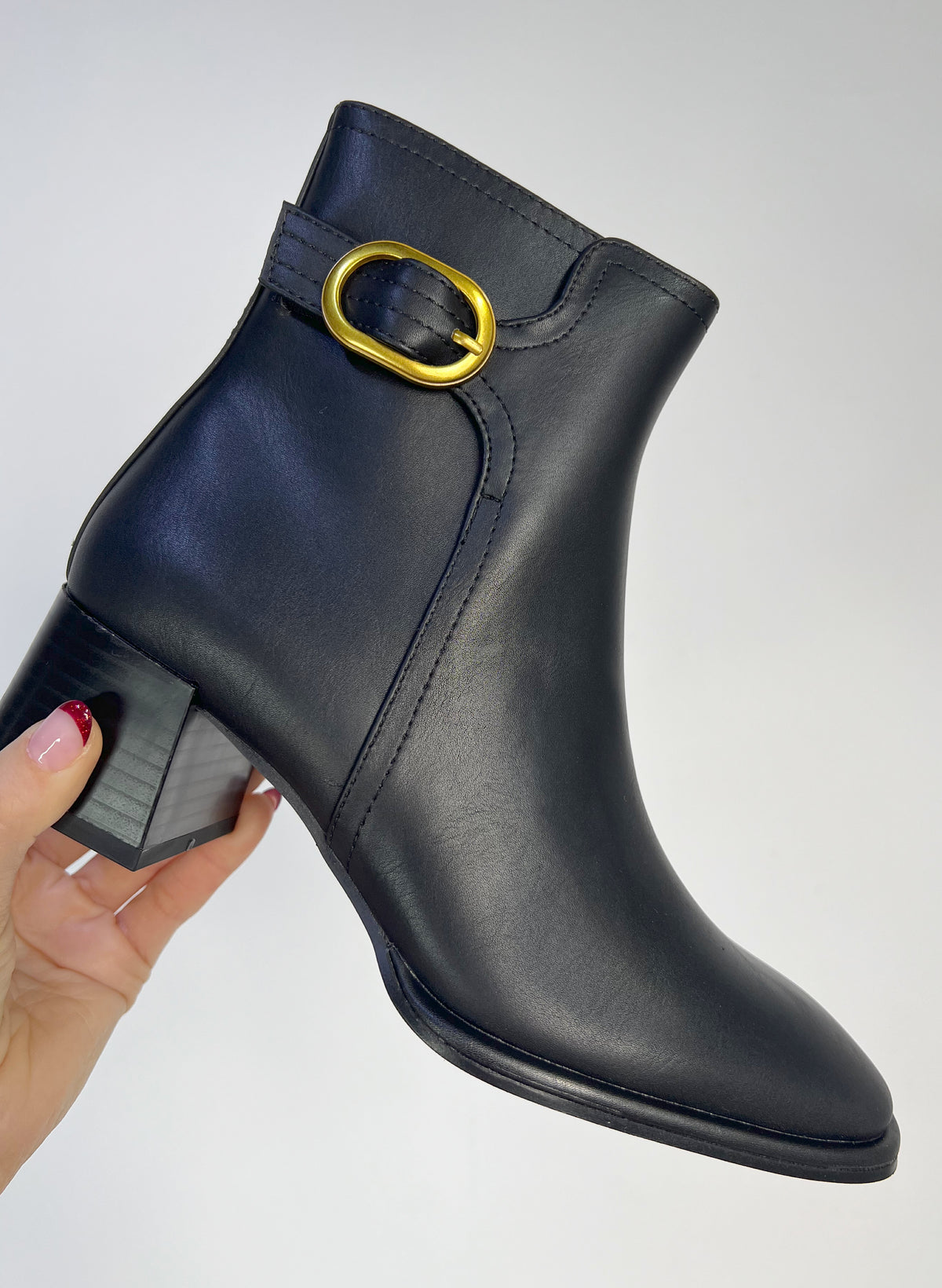 STIEFELETTE SCHWARZ KUNSTLEDER SCHNALLE