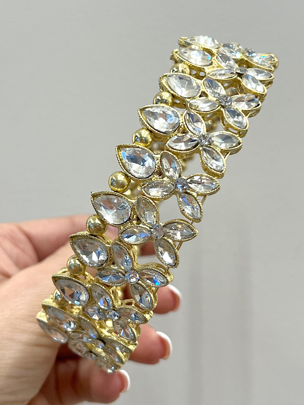CHOKER DORADO CRISTALES SELENA