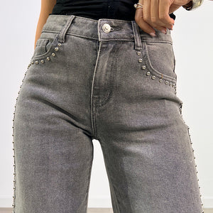 PANTALON VAQUERO WIDE LEG GRIS TACHUELAS