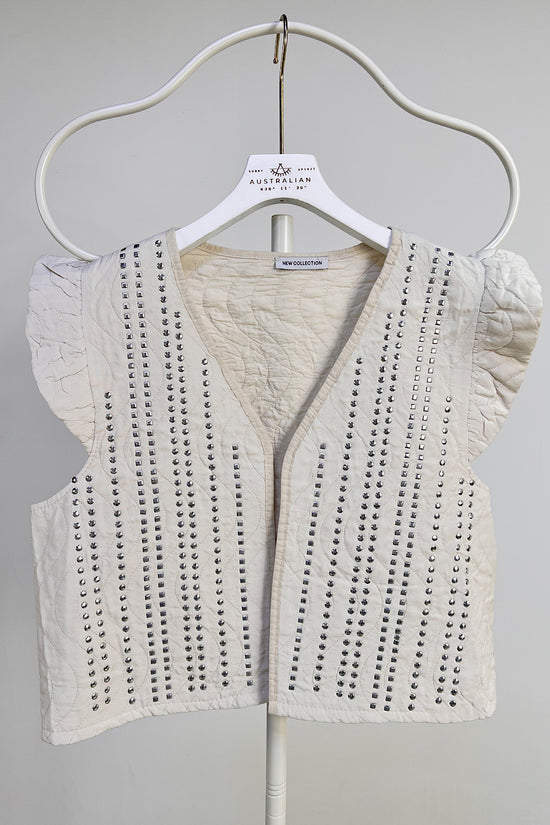 CHALECO TACHUELAS PAULA