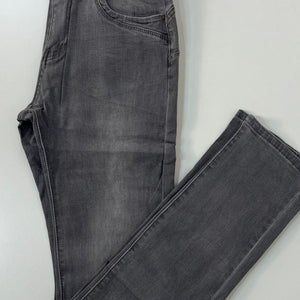 PANTALON VAQUERO GRIS