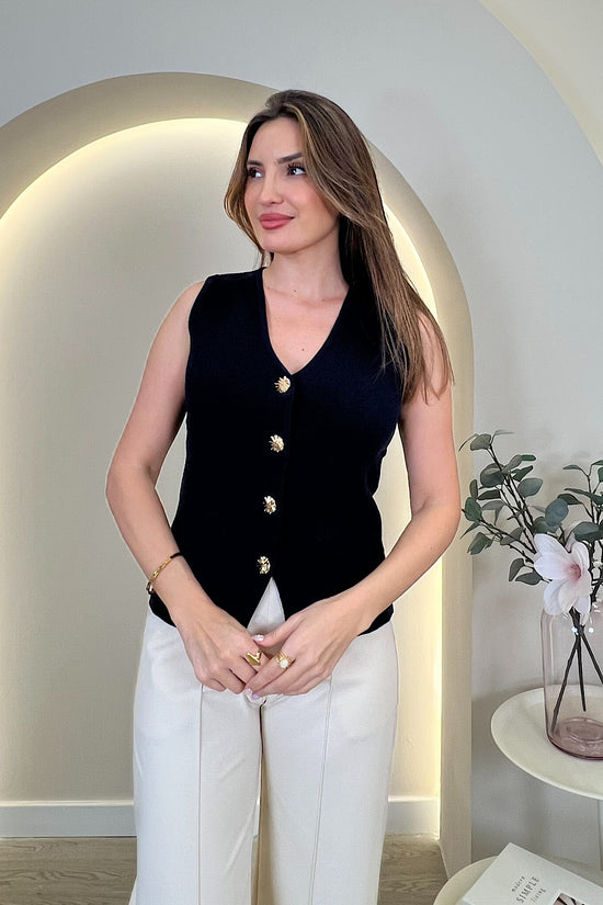 CHALECO PUNTO BOTONES DORADOS