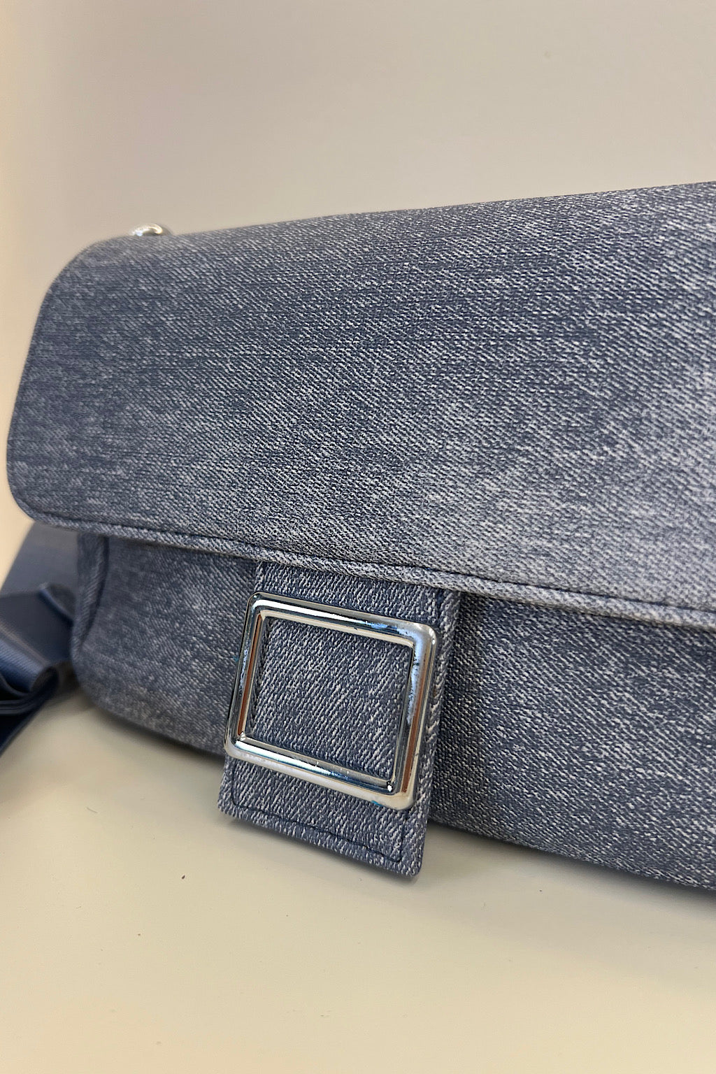 BOLSO HOMBRO HEBILLA DEMIN Y2K