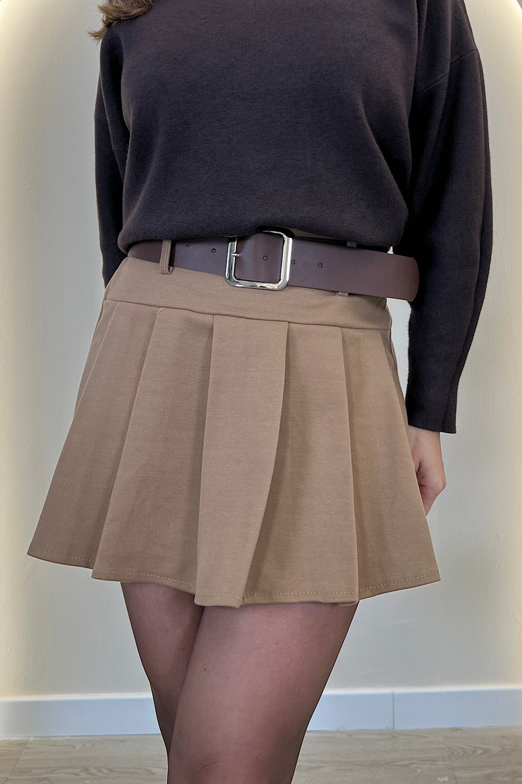 FALDA PANTALON TABLAS CINTURÓN